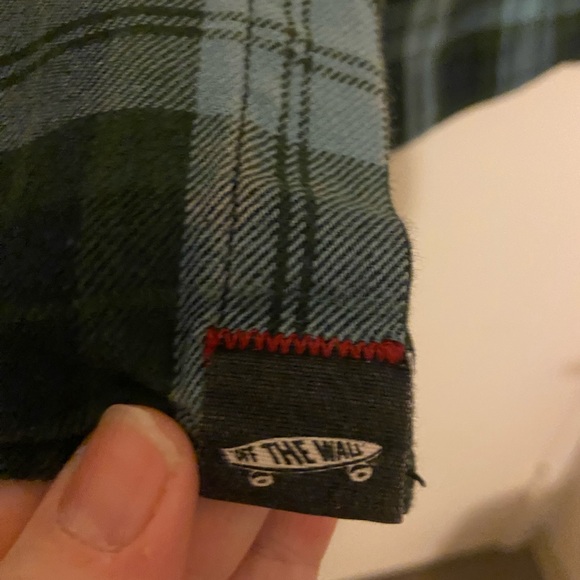 🆓 with purchase✌🏻 Vans blue plaid button up shirt size small - Picture 4 of 6